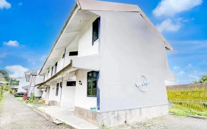 Hotel O 94630 Cipanas Residence (Villa Agape)