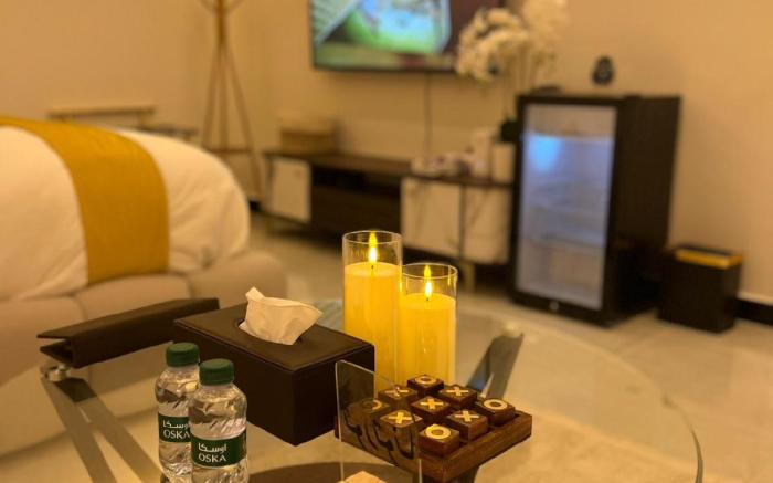 Luxurious and elegant studio with smart entry