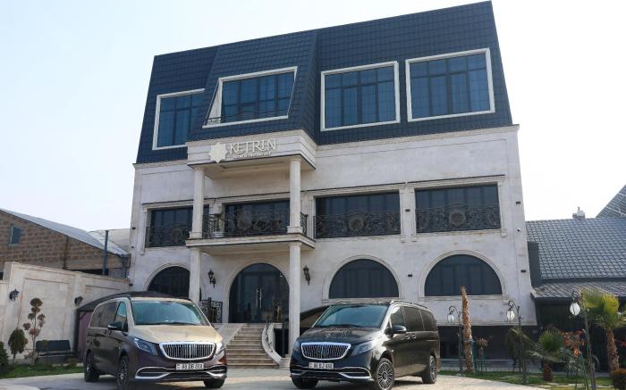Ketrin Hotel Restaurant