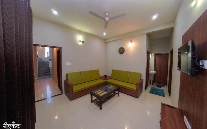 Neelkanth - 2-BHK Flat Near BHU