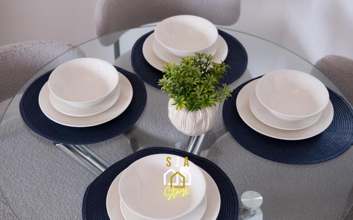 Whitehall Stay - SJA Stays - Modern 2 Bed Apartment