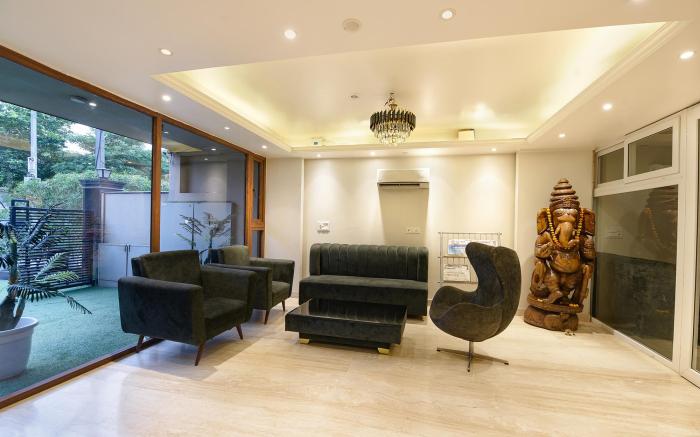 FabHotel Harnoor House - Gold Souk Mall