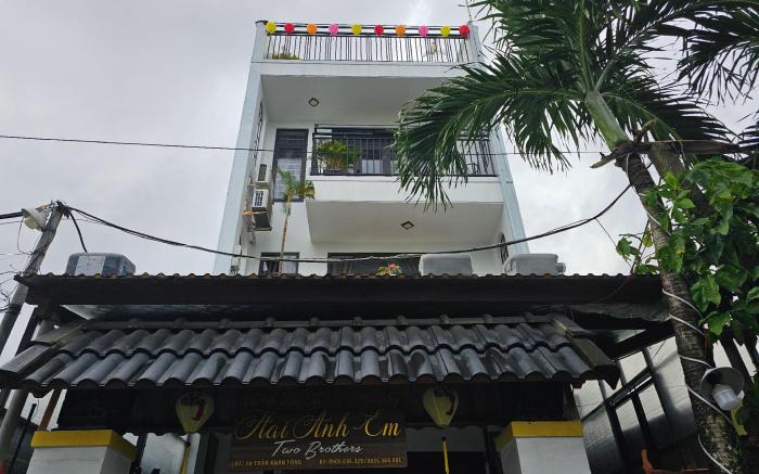 Tow Brother Hội An