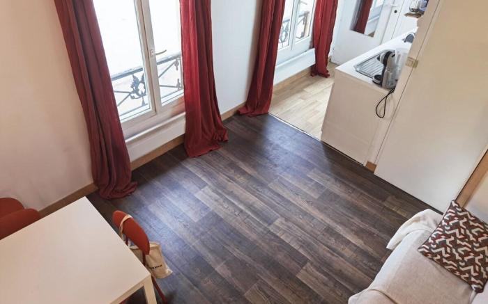 Calm Loft  apt in the center of 11arr