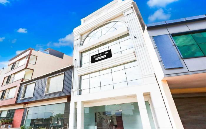 Townhouse Oak SkyJumper Trampoline Park