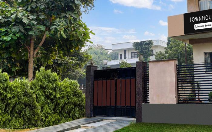 Townhouse DLF Phase 2 Gurgaon