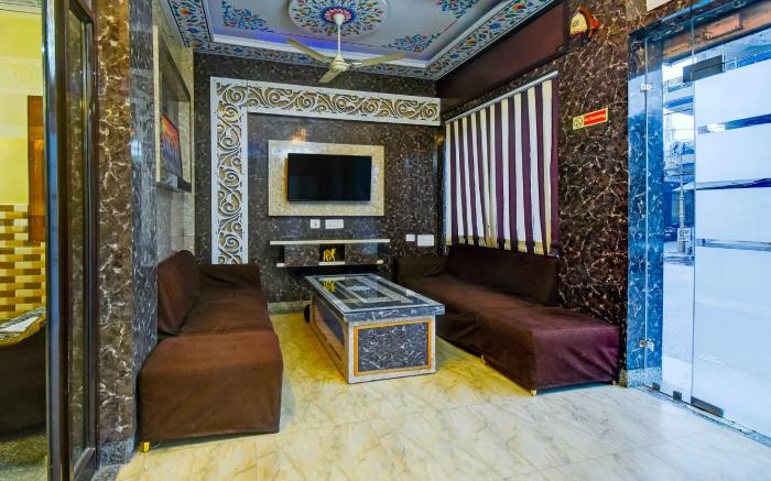 Hotel O Ramgarh Mod Near Hawa Mahal
