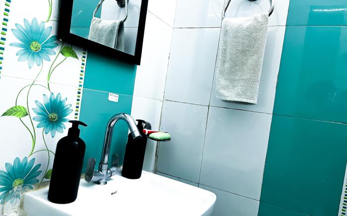 Near Sahastradhara 1BHK · 2 King Beds| RobberCave