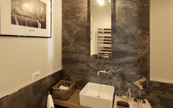 The Independent Suites