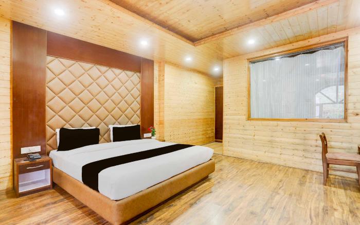 Hotel O Model Town Mall Road