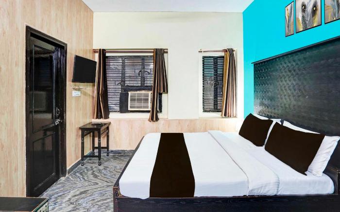 Hotel O Mathura Near Railway Station
