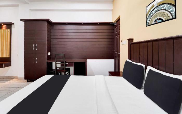 Hotel O Calvathy Road Near Fort Kochi