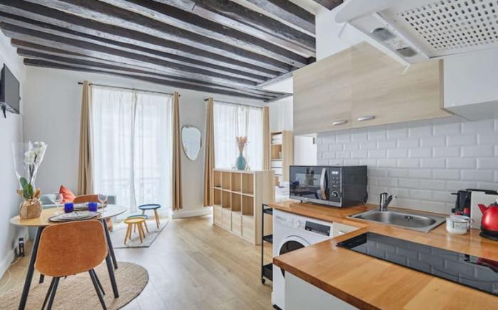 Charming Studio Center of Paris