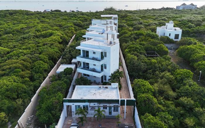 Azulea Isla Mujeres Hotel