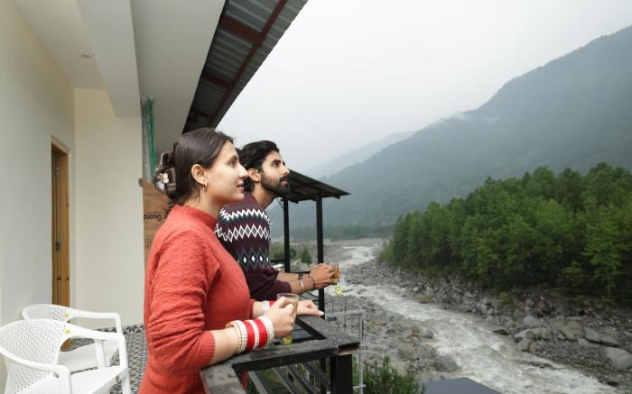  Heaven on Ground Zero, Manali