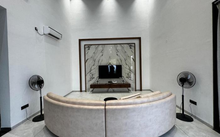 Topaz – Private Pool Villa Hyderabad by Homeyhuts