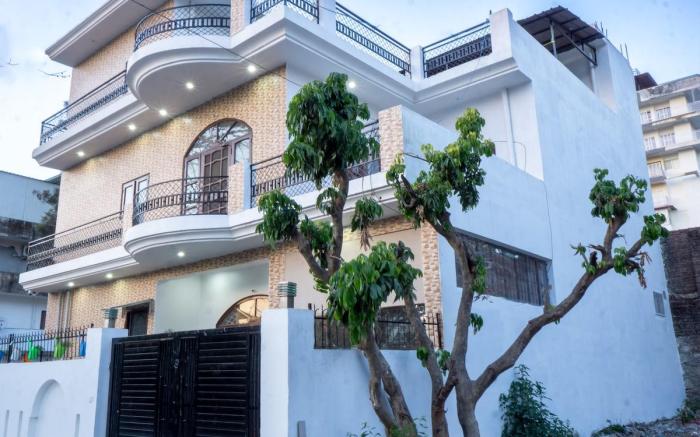 Cozy Nest|2BR with Kitchenette |FF by Homeyhuts