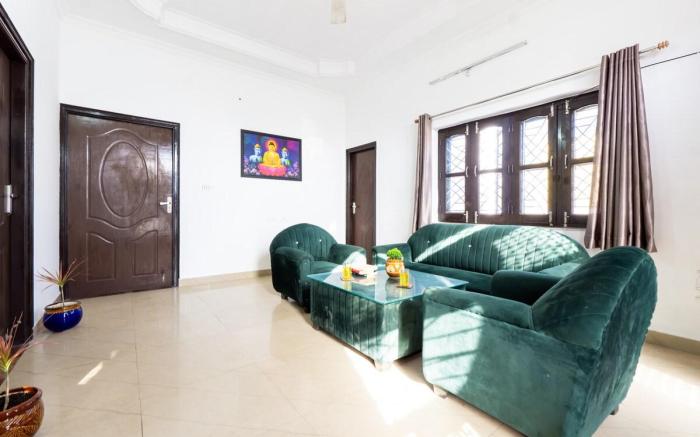 Cozy Nest | AC Twin King | 1BR |FF| by Homeyhuts