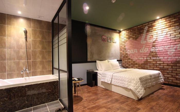 Hotel G7