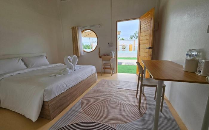 ชุ่มฉ่ำ พูลวิลล่า พิจิตร