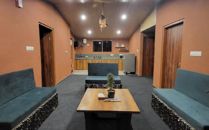 Naggar Studio- 3BHK Homestay by Homeyhuts
