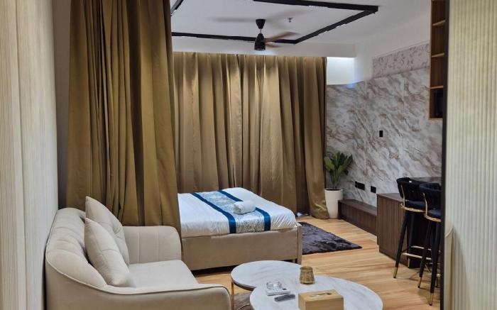 Lux by Zenith | Studio in Noida