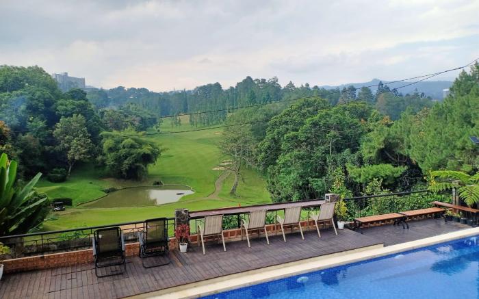 Gajah12 Golf View Boutique Hotel