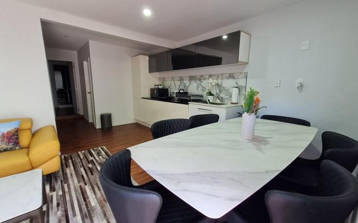 Self-contained 2 Bedrooms - Near CBD Location