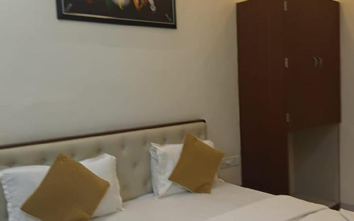 Hotel Yashmer Lodging and Boarding