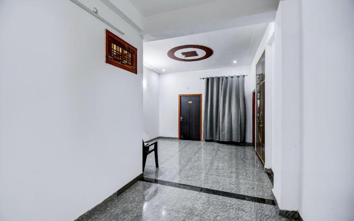 Hotel O VELMORA HOTEL