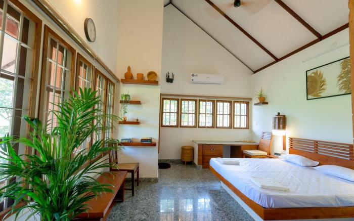 Nellu -Tranquil Pool Villa & Organic Farmstay