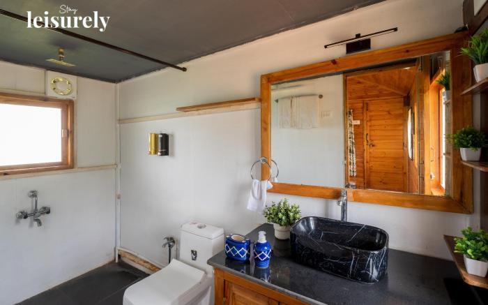 Stay Leisurely ZoonDub Meadows 5BHK, Pawna Lake