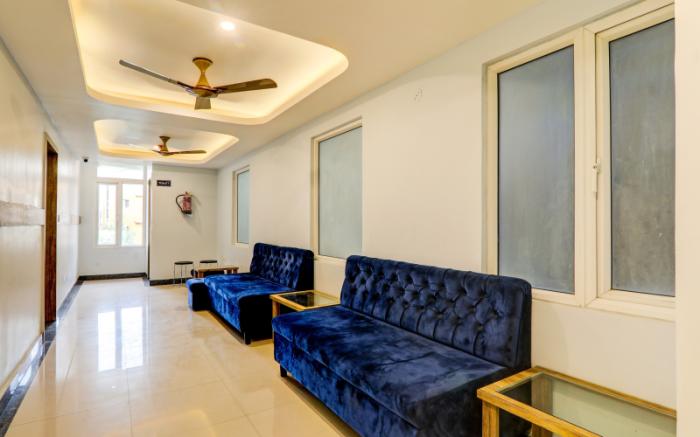 RROOMS Hotel Heera Grand