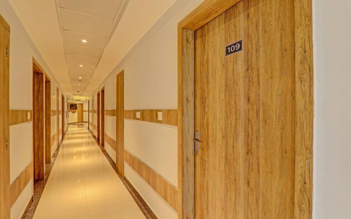 RROOMS Hotel Heera Grand