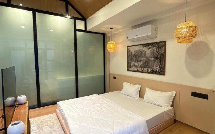 2+1 BHK Indo Chinese room w plunge pools