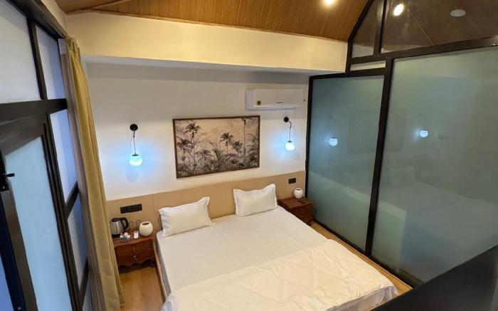 2+1 BHK Indo Chinese room w plunge pools