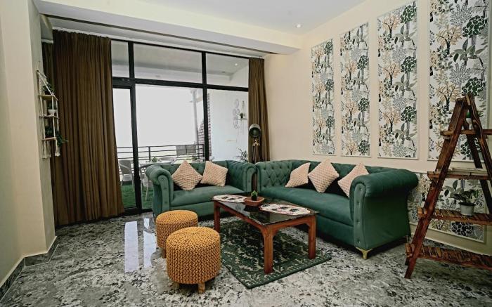 180°view2BHK/lift/Rooftop Restaurant/Parking•Ac