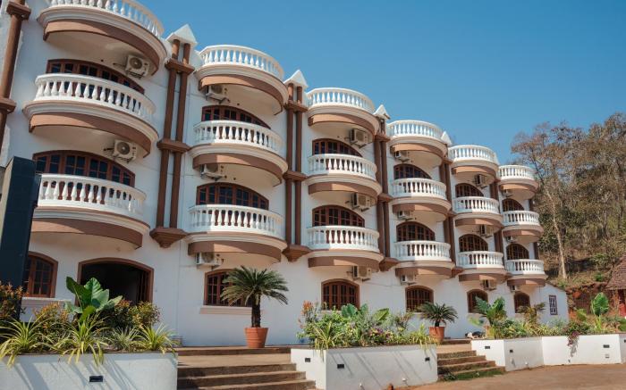 Hotel Holiday Village
