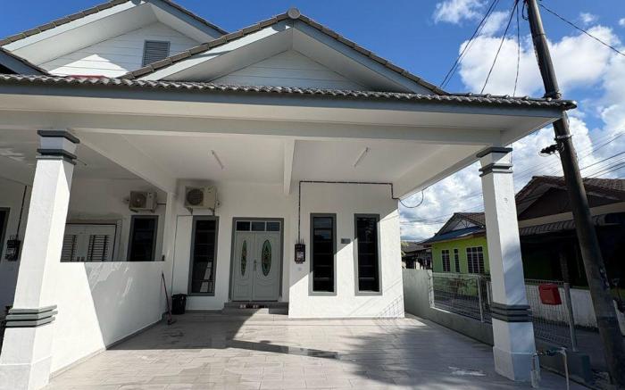 Homestay Ayuni