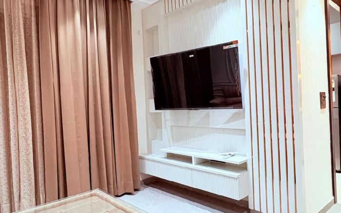 Casa Royale: An Escape with Elegance & PlayStation