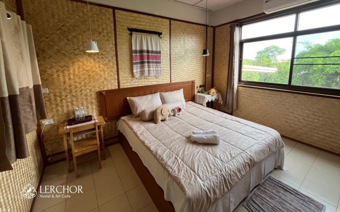 Lerchor Hostel & Art Cafe Lamphun