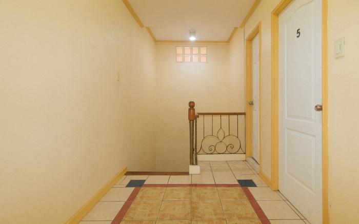 RedDoorz @ Yssa Ademar near Robinsons Jaro