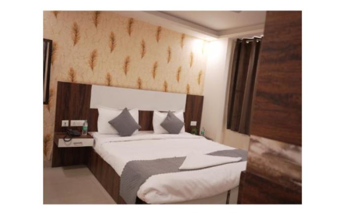 RECONNECT SUITES