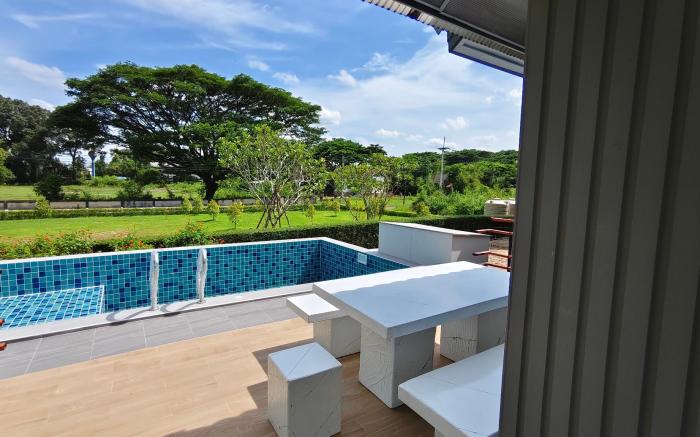 the 242 Feel Good Pool Villa นครนายก