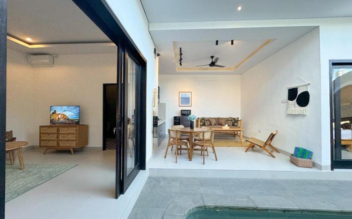 NEW! 2BR Villa w/ Pool & Hi-Speed WIFI in Canggu