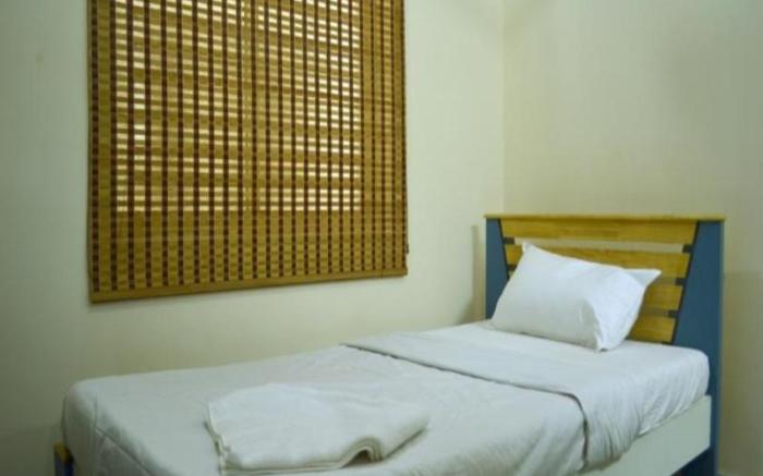 Hotel Metropark - Vadapalani