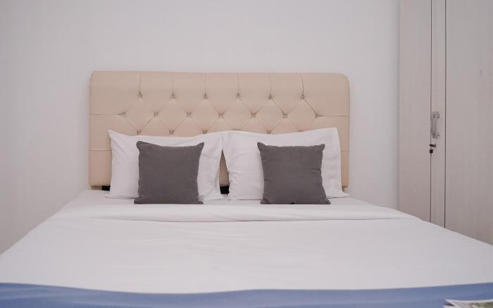 Simple Studio Room Urbantown Serpong By Travelio