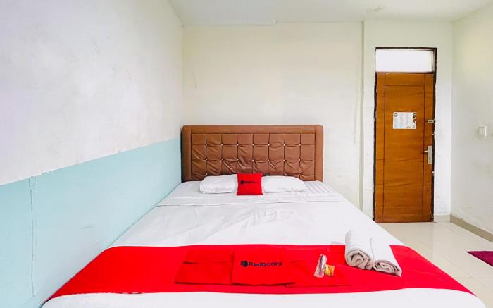 RedDoorz @ STM Suite Medan Amplas
