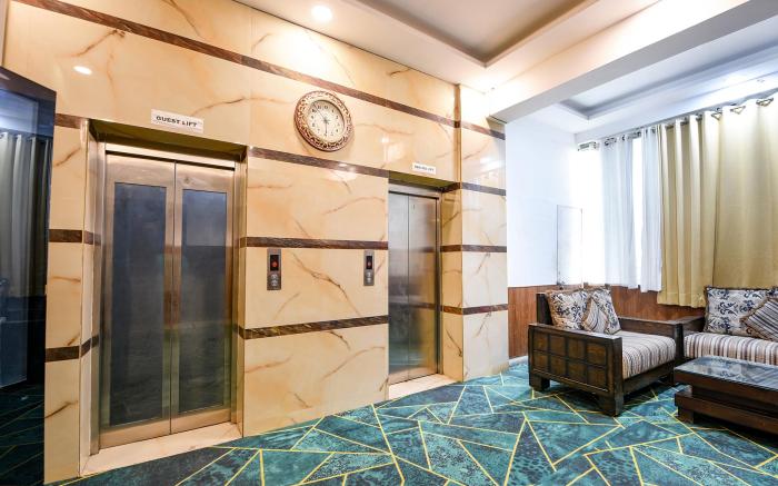FabHotel The Grand Paradise - Electronic city metro station