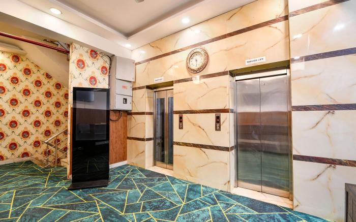 FabHotel The Grand Paradise - Electronic city metro station